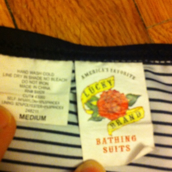 Swimsuit - Picture 2 of 4