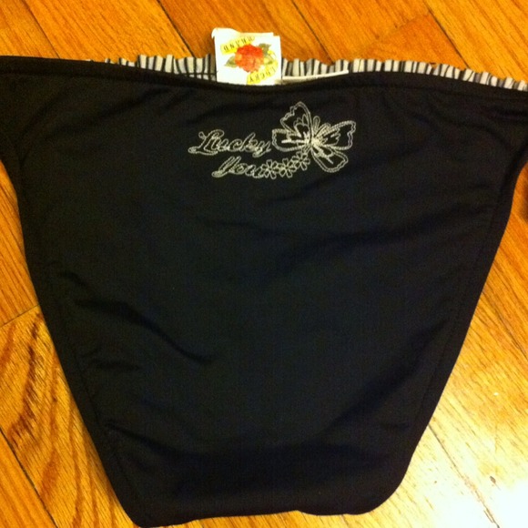 Swimsuit - Picture 3 of 4