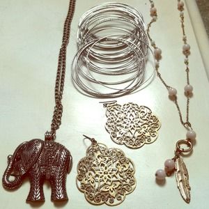 LIMITED TIME JEWELRY BUNDLE 📦!!!