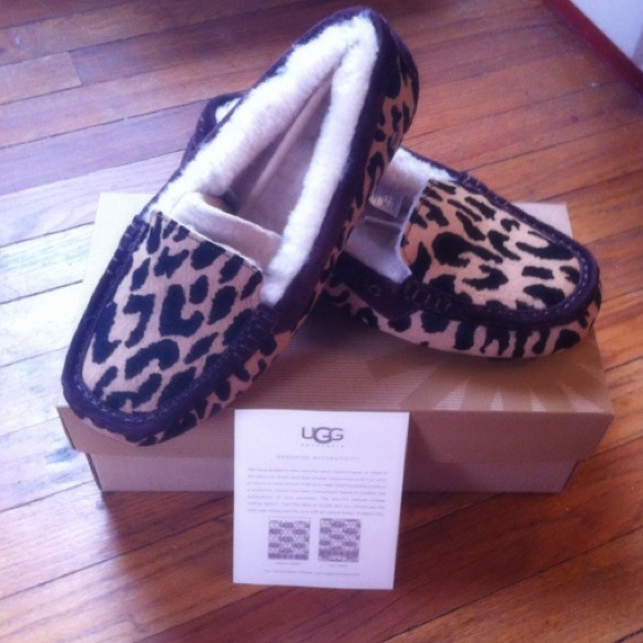 UGG Australia Ansley Exotic Moccasin!