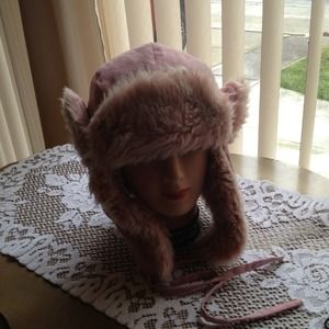 Pink furry aviator snow cap w/ ear flaps tie snaps