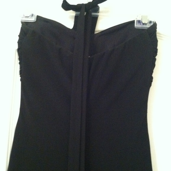 Little black dress !ONLY WORN ONCE - Picture 3 of 4