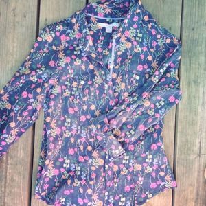 Bundle: flower button up, blue ruffle, yellow stri