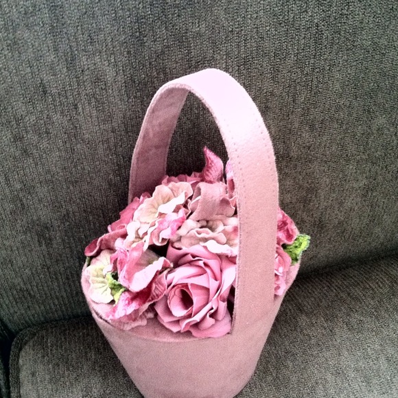 Liz Soto pink suede handbag