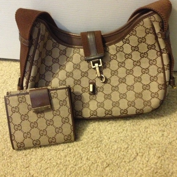 Gucci Handbags - 💥💥PRICE DROP💥💥Authentic GUCCI Wallet Only