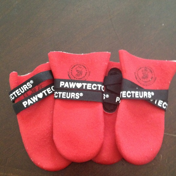 Accessories - 🐾 Four red dog protection shoes!❤
