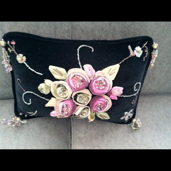 Mary Frances Pillow