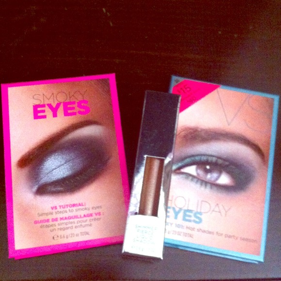 Brand new-  VS MAKEUP BUNDLE💄