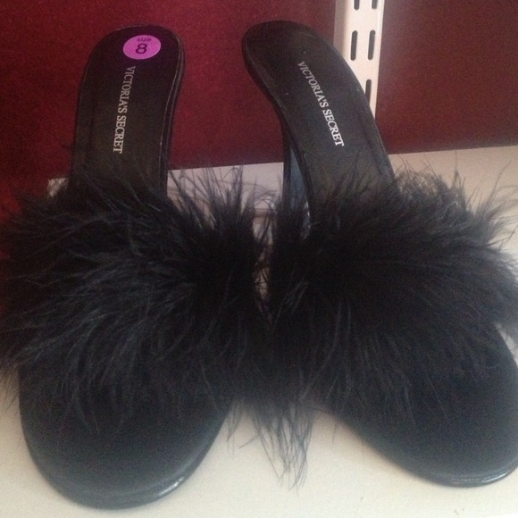 SOLD. Victoria's Secret slippers size 8