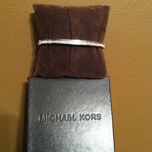 MICHAEL KORS bracelet .Reduced