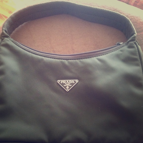 👜Small Prada handbag