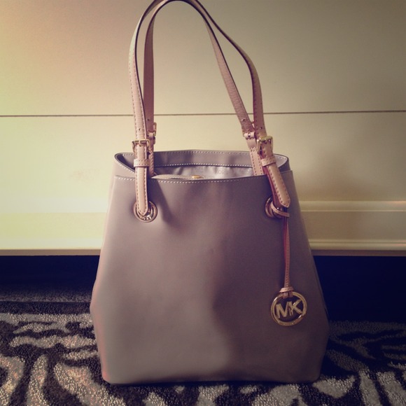Michael Kors Handbags - Michael Kors Bag