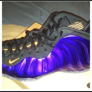Size 9 Foamposite
