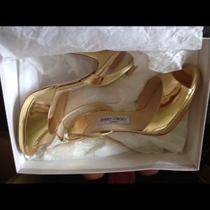 BEATIFUL GOLD JIMMY CHOO HEELS