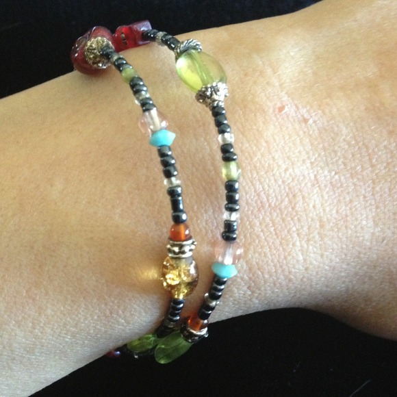 GIFTED--  Memory wire bracelet - Picture 2 of 3