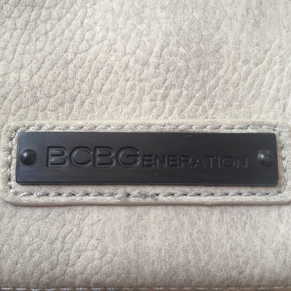 BCBGeneration clutch - Picture 3 of 3