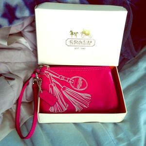 Coach Lagacy Motif Small Wristlet