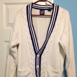 Gap cardigan size medium