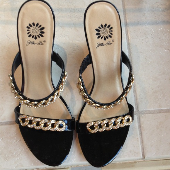 Black patten leather heels SOLD