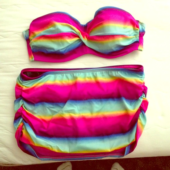 🚫SOLD🚫Victoria's Secret Bandeau/Skirt Bikini