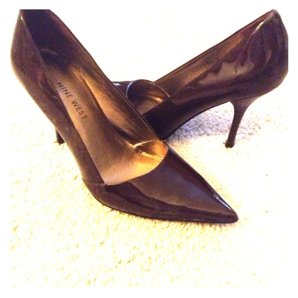 Chocolate brown Nine West pumps