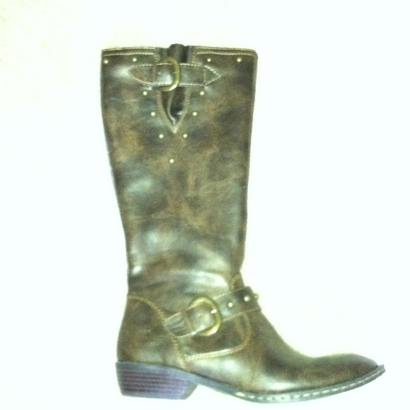 B.O.C boots from belks. I paid $100 for them.