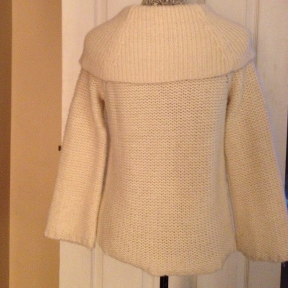 ❌SOLD❌Michael Kors Sweater - Picture 2 of 4