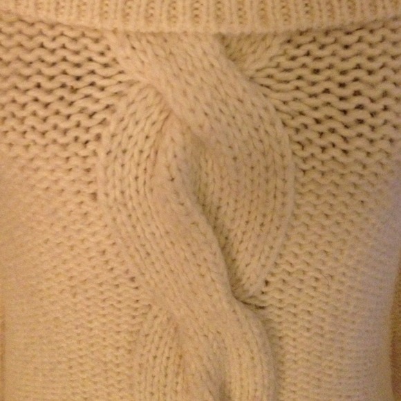 ❌SOLD❌Michael Kors Sweater - Picture 4 of 4