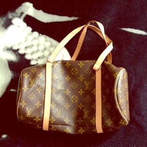 **WORN OUT** LOUIS VUITTON PURSE READ DESCRIPTION