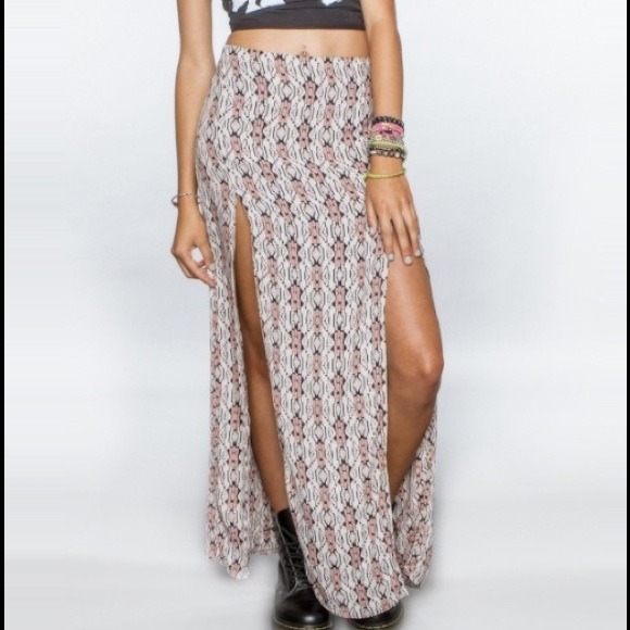 🚫SOLD🚫Brandy Melville Maxi skirt