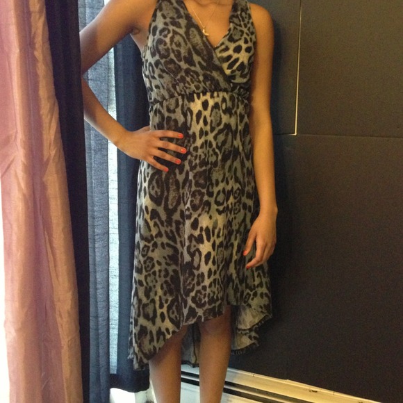 Dresses & Skirts - Animal print sleeveless hi lo dress