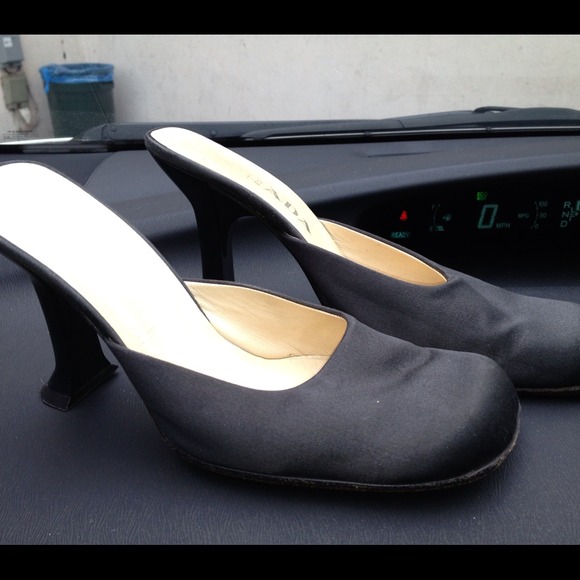 Prada satin black pumps