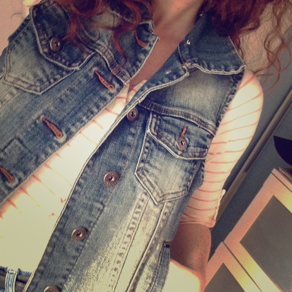 3/4 length striped shirt