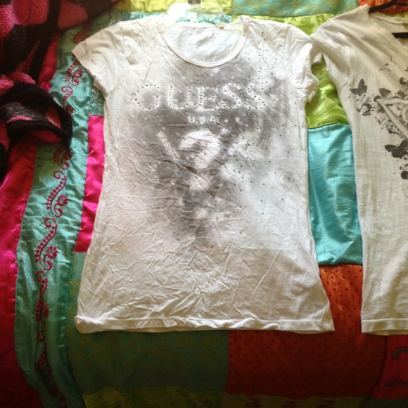 💖I'm selling 2 guess shirts like new