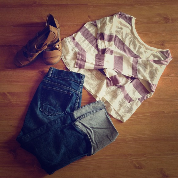 ❌❌traded ❌❌Dark lilac and cream top ~Kirra