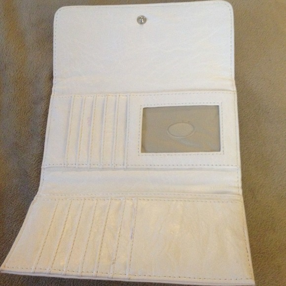 Guess Wallet - Picture 3 of 4