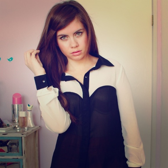 ezra Tops - *Price reduced* Tobi/nastygal sheer sweetheart top