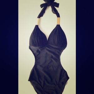 SOLD!💫One piece Black monokini swim suit size S,