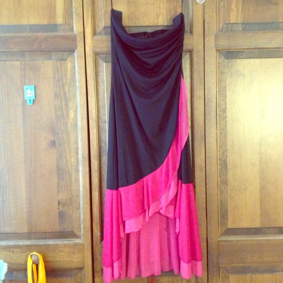 Dresses & Skirts - ❌SOLD❌Hi-Lo strapless tiered dress!