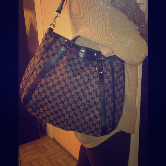 Gucci Handbags - 🚫🚫🚫SOLD🚫🚫🚫Authentic Gucci Handbag