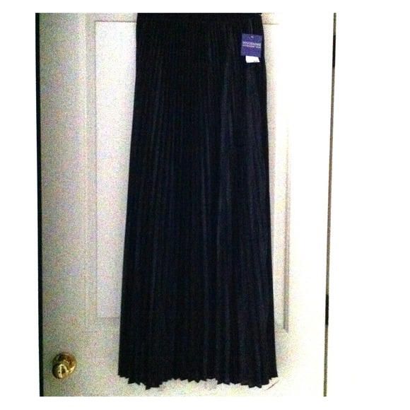 vivienne tam Skirts - Vivienne Tam Skirt NWT vivienne tam Skirts - Vivienne Tam Skirt NWT