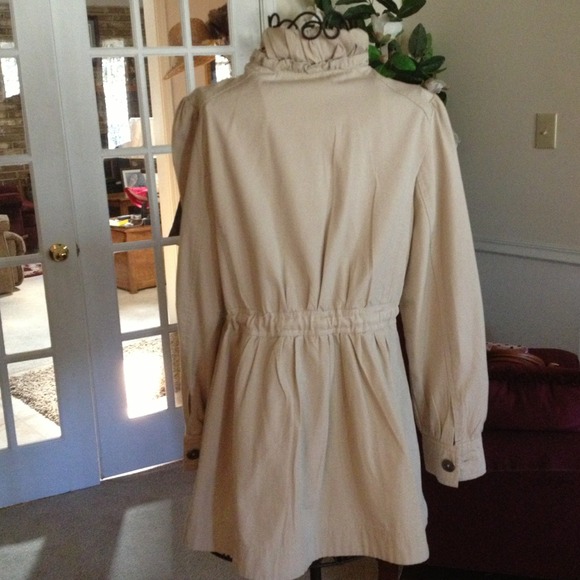 Jacket - Picture 2 of 3