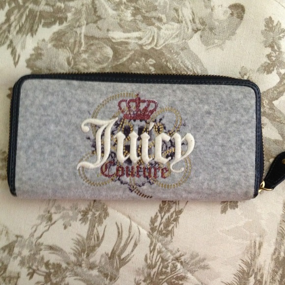 Juicy Couture Clutches & Wallets - Authentic Juicy Couture wallet 🎀