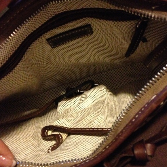 Authentic Dooney and Bourke Bag - Picture 2 of 3