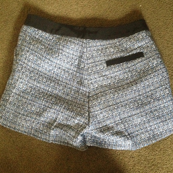 Blue tweed shorts - Picture 2 of 2