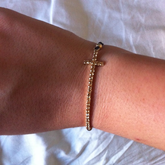 Cross bracelet ❤ - Picture 2 of 3