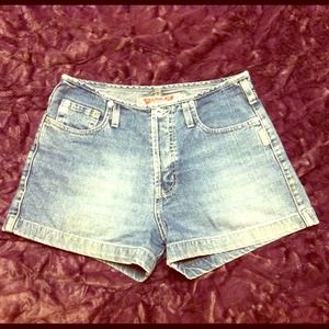 📦BUNDLE TRADE!💞SILVER Jean SHORTS 29➕Lace Top M