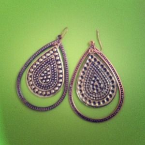 Traded 🚫🚫🚫🚫 Cute teardrop earrings