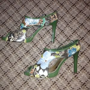 Floral Retro Style Peep Toe Booties