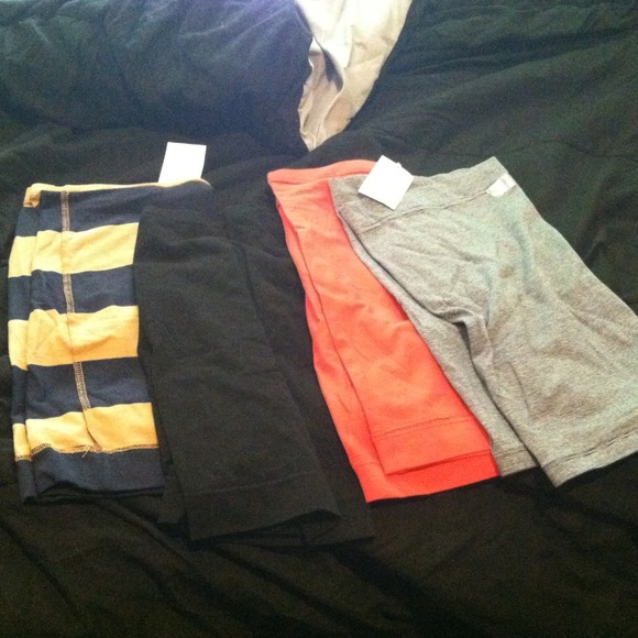 Bundle deal oldnavy sweater 4 short skirts  meds